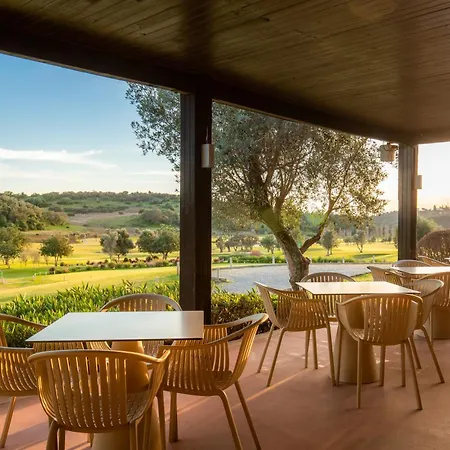 Nau Morgado Golf & Country Club 4* פורטימאו