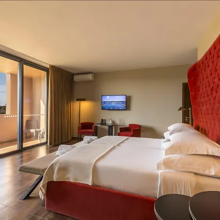 מלון Nau Morgado Golf & Country Club 4*