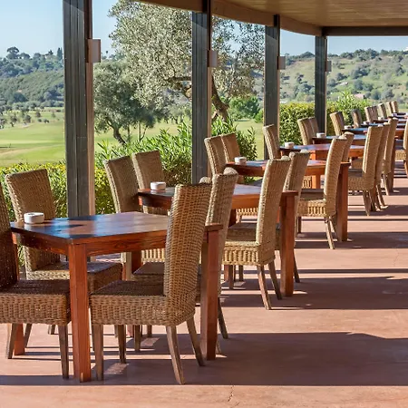 Nau Morgado Golf & Country Club פורטימאו