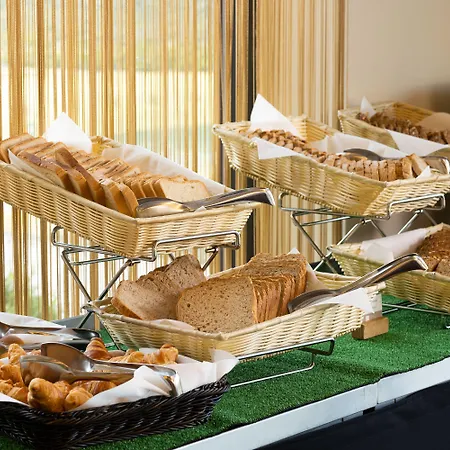 Готель Nau Morgado Golf & Country Club 4*