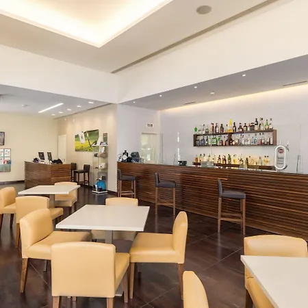 Готель Nau Morgado Golf & Country Club 4*
