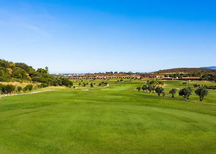 Nau Morgado Golf & Country Club 4* بورتيماو